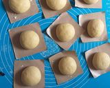 Foto langkah ke 5 dari resep Bomboloni Vla Mangga.