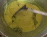 Foto langkah ke 4 dari resep Ayam Ungkep Bumbu Kuning Santan.