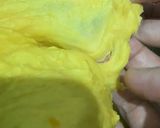 Foto langkah ke 2 dari resep Donat Labu Kuning.