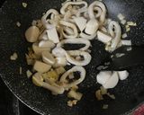 Foto langkah ke 4 dari resep Sapo Tahu Sutra Seafood.