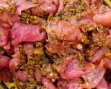 Gambar langkah 1 resipi Daging Goreng Thai.