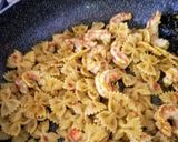 Foto del passaggio 5 della ricetta Farfalle in riva al mare