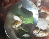 Foto langkah ke 1 dari resep Oseng Kepiting.