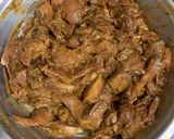 A picture of step 2 of Chilli pepper chicken.
