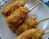 Foto langkah ke 4 dari resep Mie gulung telor/Sempol mie.