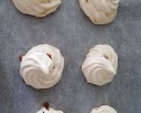 Une image de l'étape 2 de Biscuit façon meringue.