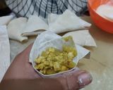 Foto langkah ke 7 dari resep Samosa Ayam Kari.