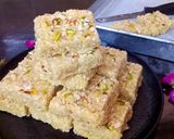 सूजी तिल की बर्फी (Sooji til Ki Burfi recipe in Hindi) रेसिपी चरण 9 फोटो