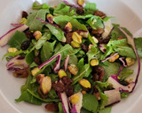 Foto del paso 4 de la receta: Ensalada de melón con pistachos y rúcula