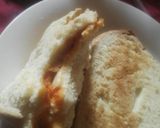 A picture of step 5 of Mini bread pizza.