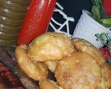A picture of step 13 of Crispy chicken mongh daal Kachori😋.