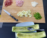 Foto del paso 1 de la receta: Calabacín relleno al horno