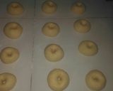 Foto langkah ke 3 dari resep Donat ekonomis lembut tanpa telur - anti gagal.