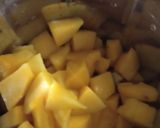 A picture of step 1 of Mango Mastani.