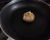 Foto del paso 1 de la receta: Guiso de garbanzos con arroz, chorizo y jamón