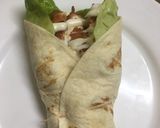 Gambar langkah 6 resipi Tortilla Bawang Putih bersama Ayam / Chicken Garlic Wrap.