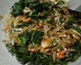 Foto langkah ke 3 dari resep Tumis teri daun pepaya jepang.
