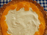 Tarta de duraznos con crema