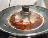 A picture of step 2 of Sardine And Onion In Tomato Sauce.