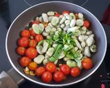 Foto del paso 2 de la receta: Salteado de habas con huevo