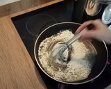 Foto del paso 4 de la receta: Gallina guisada con bechamel receta típica de Galicia