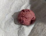 A picture of step 2 of Beetroot Thepla.