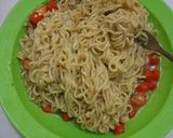 Foto langkah ke 4 dari resep Donut Indomie.