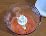 A picture of step 4 of Peach Panna Cotta.
