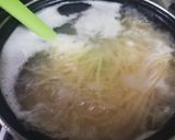 Foto del paso 1 de la receta: Spaghetti al ajillo con surimi