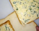A picture of step 11 of Garlic Bread Potato Sandwich.