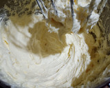 Foto del paso 2 de la receta: Buttercream de queso crema
