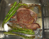 Foto del paso 8 de la receta: Medallón de filete miñón y espárragos flameados con salsa holandesa