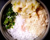 A picture of step 3 of Sabudana Vada.