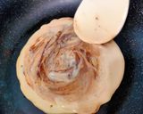 A picture of step 3 of Marble pancake.