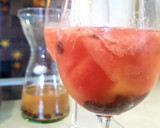 Foto del paso 2 de la receta: Sangría blanca de cava con fruta