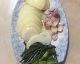 Hình bước làm 2 của món Tim lợn xào hành tây