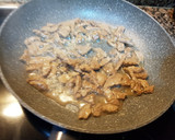 Foto del paso 2 de la receta: Hojaldre de ternera y queso