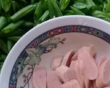 Foto langkah ke 1 dari resep #268 Tumis Buncis Sosis Saus Tiram (Menu Anak).