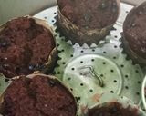 Foto langkah ke 4 dari resep Cupcake Cokelat Eggless.