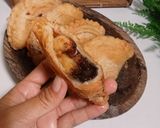 Foto langkah ke 8 dari resep Karipap Pusing isi Coklat Pisang.