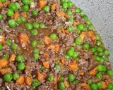 صورة لخطوة 2 من وصفة رز باللحمه مع بزيلا وجزر