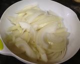 Foto del paso 3 de la receta Wok de zanahoria y cebolla con salchichas