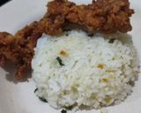 Foto langkah ke 5 dari resep Nasi Kulit Daun Jeruk Tanpa Sambal.