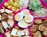 Gambar langkah 9 resipi Mee Rojak Ayam.
