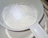 A picture of step 5 of Cream Cake.