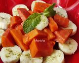 A picture of step 4 of Papaya Banana Chaat (Fruits Plate).