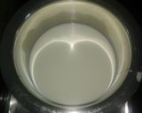 A picture of step 1 of Paneer orange halwa.