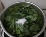 Foto langkah ke 1 dari resep Tumis daun singkong cumi asin.