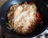 Friss paradicsomos spagetti recept fázis 5 fotója