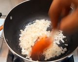 A picture of step 5 of Restaurant dhaba style dal khichdi.